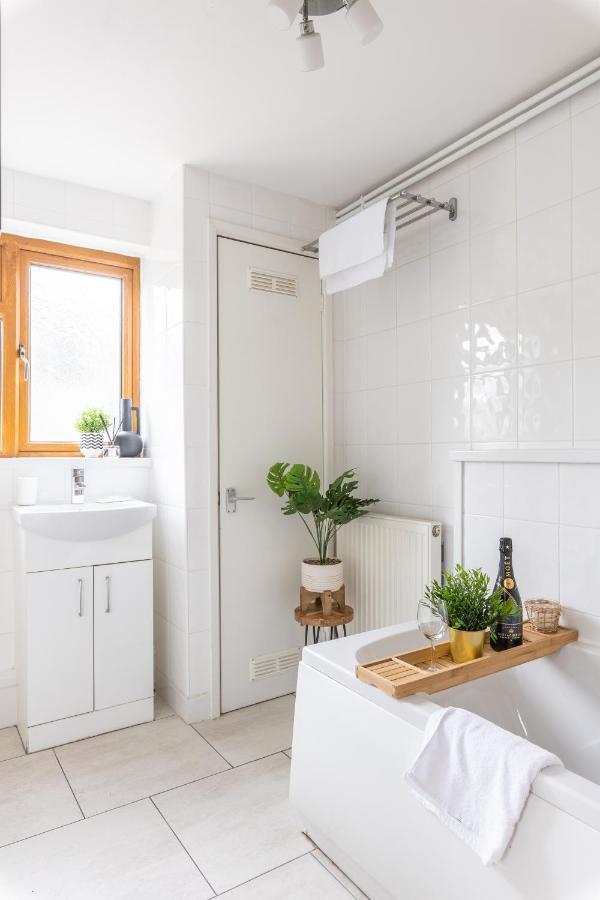 Levi Suite By Koya Homes - 3-Bedroom Home, Downtown Cardiff, Free Parking Ngoại thất bức ảnh